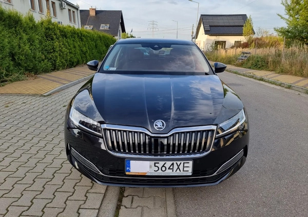 Skoda Superb cena 113899 przebieg: 106000, rok produkcji 2019 z Sosnowiec małe 781